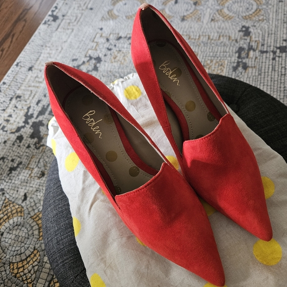 Boden Millie Court Red Suede Heels 37/6 - Picture 3 of 5